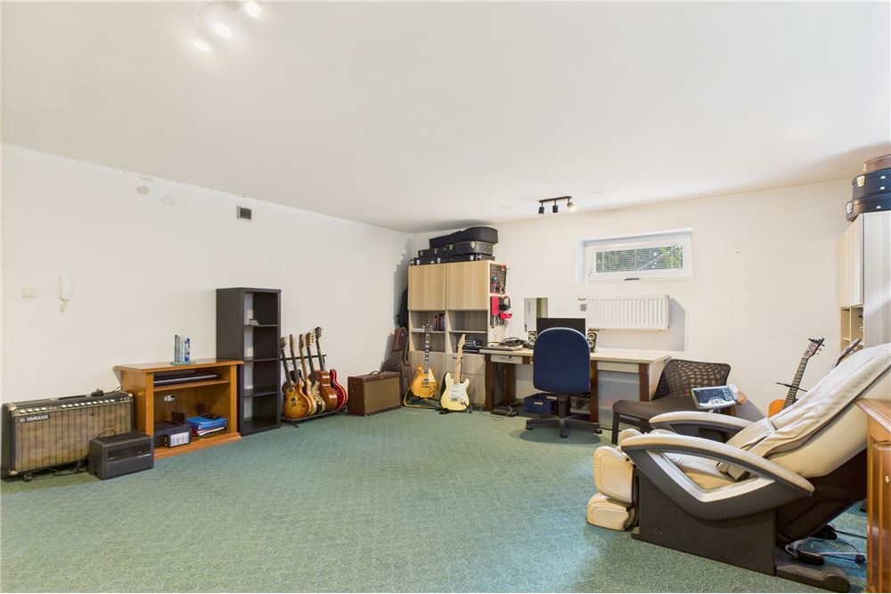 Dom wolnostojący - Sprzedaż - Łódź, Polska - 33 - 470291004-251