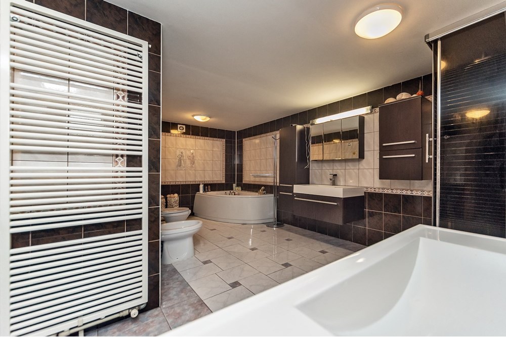 Dom wolnostojący - Sprzedaż - Jaworze, Polska - 29.jpg - 470131026-156