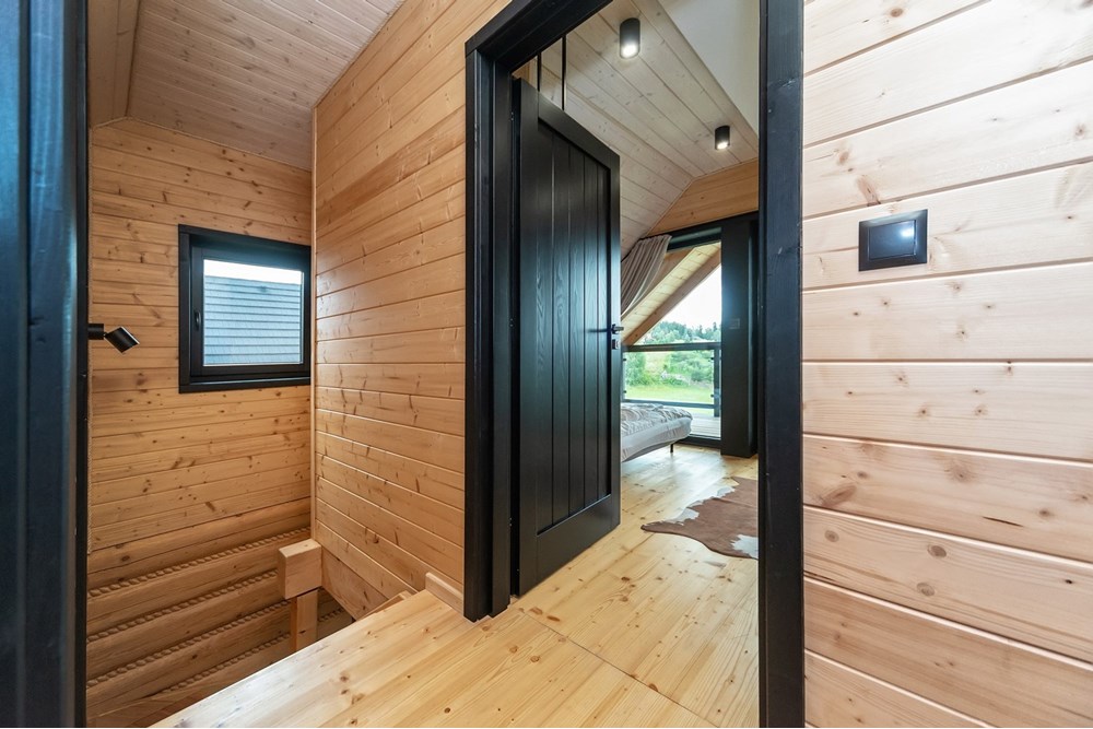 Biznes - Sprzedaż - Istebna, Polska - MIODM_024M.jpg - 800061093-116