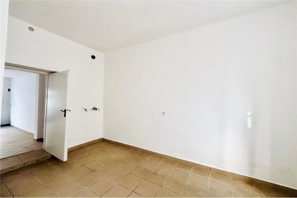 Lokal handlowy/usługowy - Sprzedaż - Sosnowiec, Polska - 4 - 800161013-38