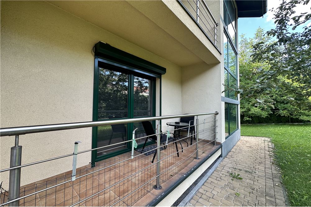 Mieszkanie - Sprzedaż - Bielsko-Biała, Polska - 30 - 800061098-166