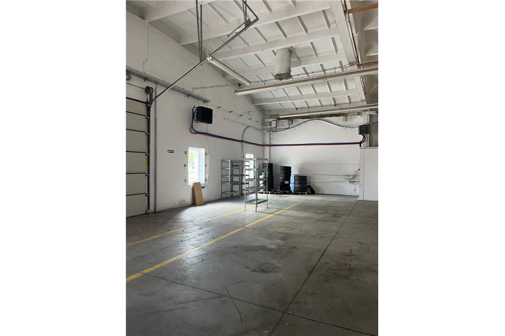 Nieruchomość przemysłowa - Sprzedaż - Bielsko-Biała, Polska - 62 - 800061016-1292