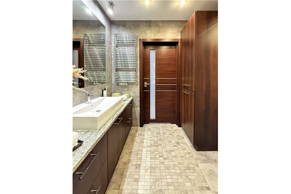 Mieszkanie - Sprzedaż - Warszawa, Polska - 21 - 810131030-64