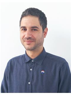 Dimitris Onisiforou - Assistant Sales Agent - RE/MAX DEALMAKERS 