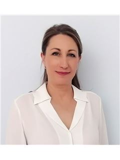Nadejda Panayides - Assistant Sales Agent - RE/MAX DEALMAKERS 