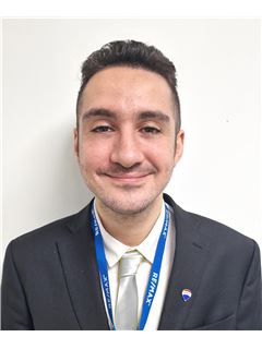 Daniel Mirbagheri - Assistant Sales Agent - RE/MAX CAPITAL