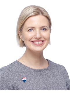Diana Kultasheva - Assistant Sales Agent - RE/MAX DEALMAKERS 