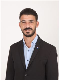Christos Ypermachou - Assistant Sales Agent - RE/MAX EXCELLENCE