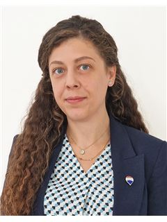 Maria Gounari - Assistant Sales Agent - RE/MAX CAPITAL