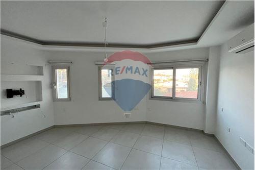 Vente-Maison divisée en appartements-Agios Tychonas, Limassol-480031136-11