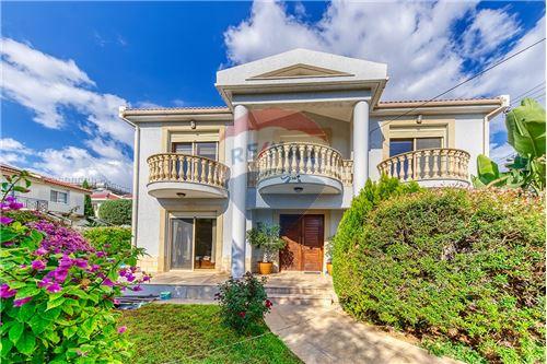 Agios Athanasios - Agios Athanasios, Limassol  Villa 220 SqM.....