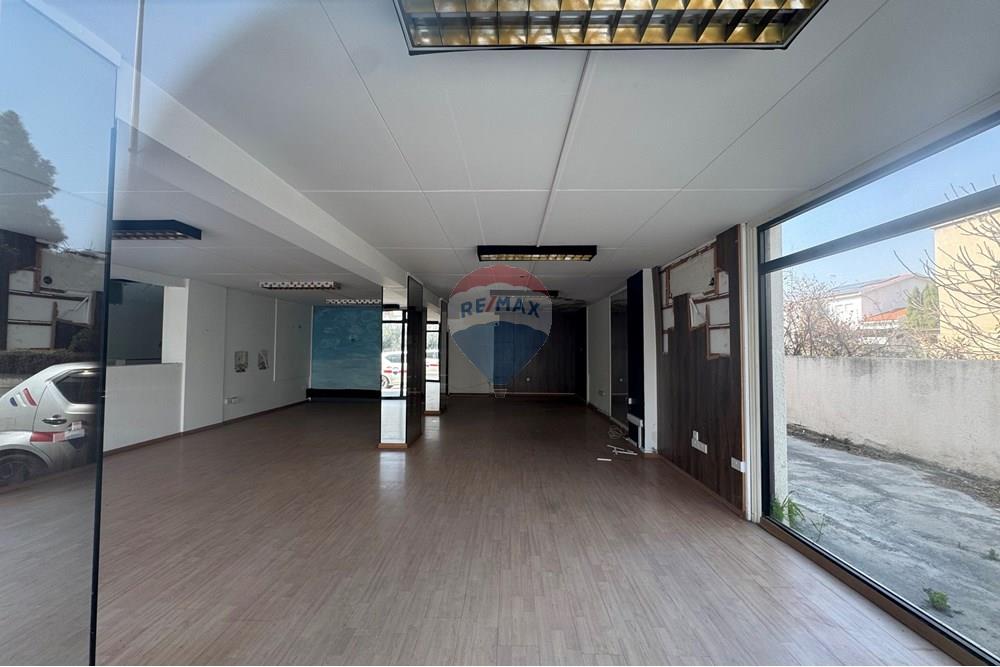 Commercial - Building - Larnaca Municipality, Larnaca - CY - IMG_0697.jpg - 480091017-325