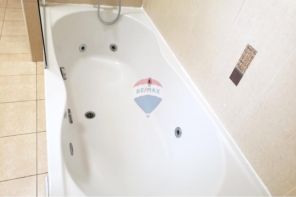 Residential - Condo/Apartment - Larnaca Municipality, Larnaca - CY - 20251128_153647 (1).jpg - 480091031-111