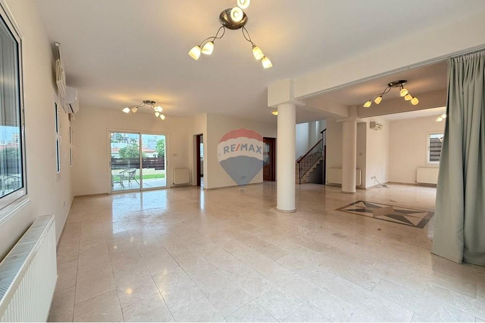 Résidentiel - Maison - Germasoyia, Limassol - CY - WhatsApp Image 2025-12-10 at 2.55.53 PM (1).jpeg - 480031152-182