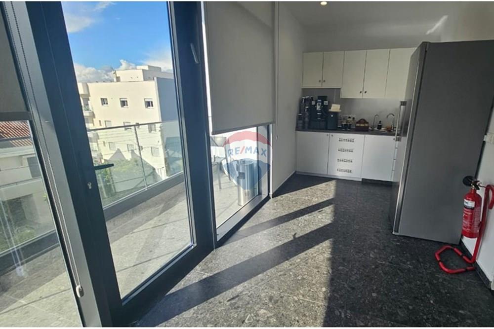 Commercial - Office - Limassol City Center, Limassol - CY - WhatsApp Image 2026-01-13 at 13.22.46 (2).jpeg - 480031017-1801