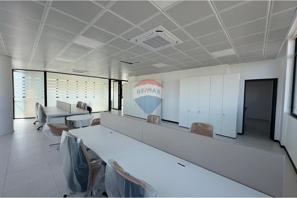 Commercial - Office - Limassol City Center, Limassol - CY - e8dd63cc-b199-43d2-b880-1c0a72be178c.jpg - 480031143-188