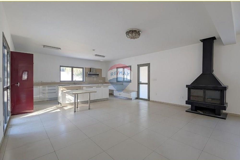 Residential - House - Moni, Limassol - CY - living 2.JPG - 480031028-6615