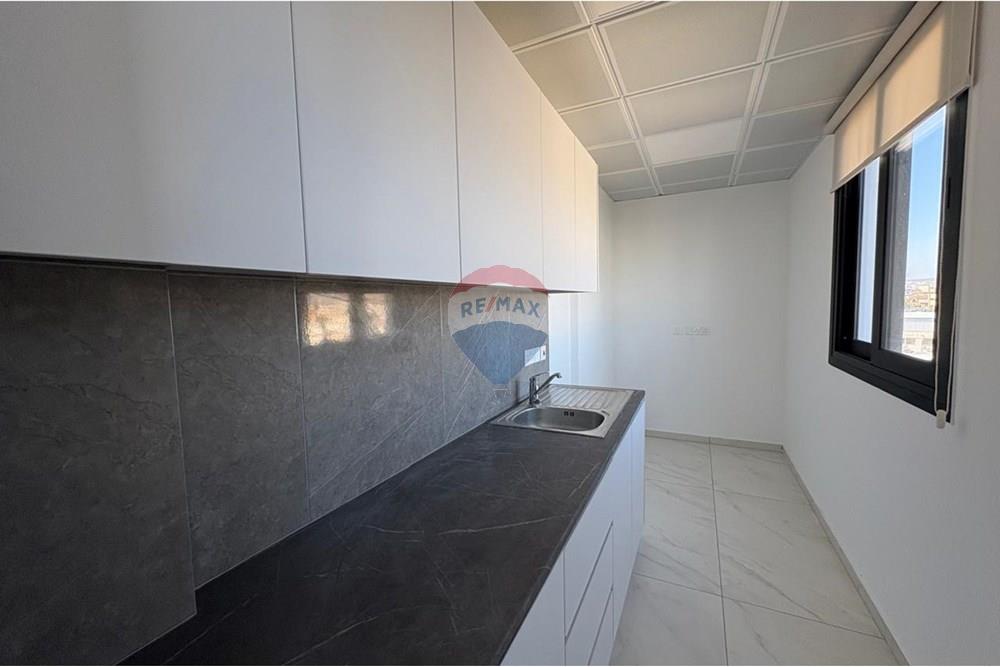 Commercial - Office - Limassol City Center, Limassol - CY - 1abcbc0f-aead-43cb-b4c8-dfc93672e537.jpg - 480031143-188