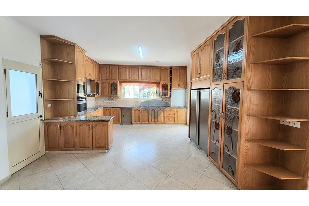 Prédio Habitacional - Vila - Agios Athanasios, Limassol - CY - 20251117_122920.jpg - 480031025-448