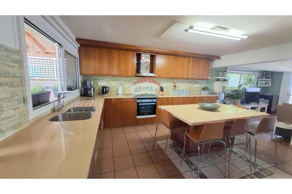 Residential - House - Limassol City Center, Limassol - CY - 20250603_122743.jpg - 480031093-135