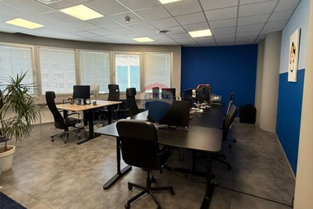 Commercieel - Büro - Agios Athanasios, Limassol - CY - WhatsApp Image 2025-10-24 at 13.57.43 (1).jpeg - 480031017-1751