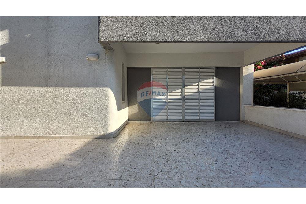 Residential - Erillistalo - Limassol City Center, Limassol - CY - 17 - 480031025-353