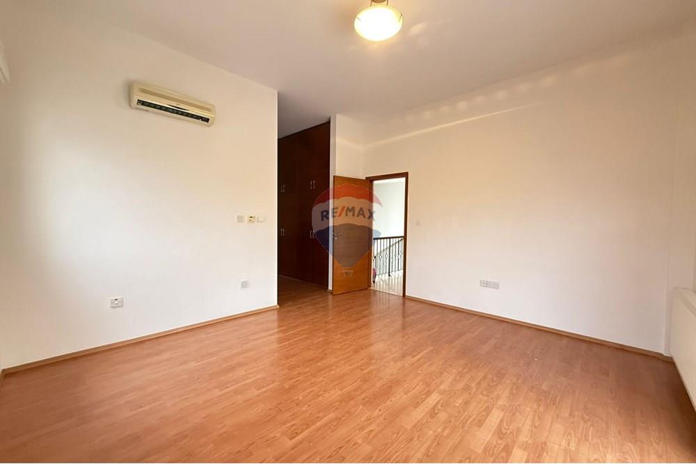 Résidentiel - Maison - Germasoyia, Limassol - CY - WhatsApp Image 2025-12-10 at 2.55.54 PM (2).jpeg - 480031152-182