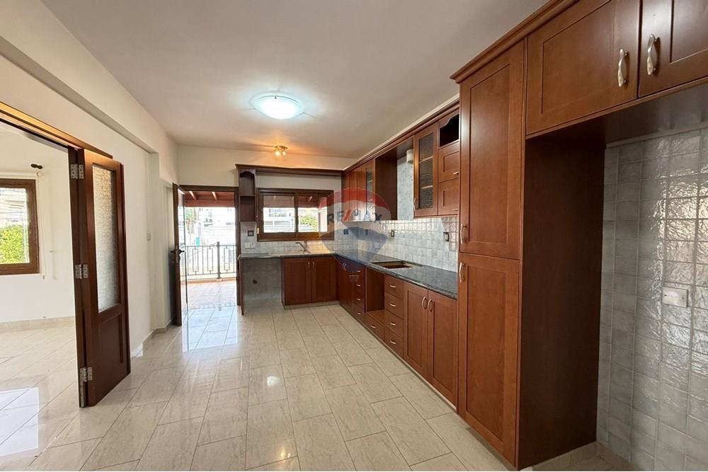 Residential - House - Limassol City Center, Limassol - CY - WhatsApp Image 2025-12-10 at 9.42.48 AM (3).jpeg - 480031152-181