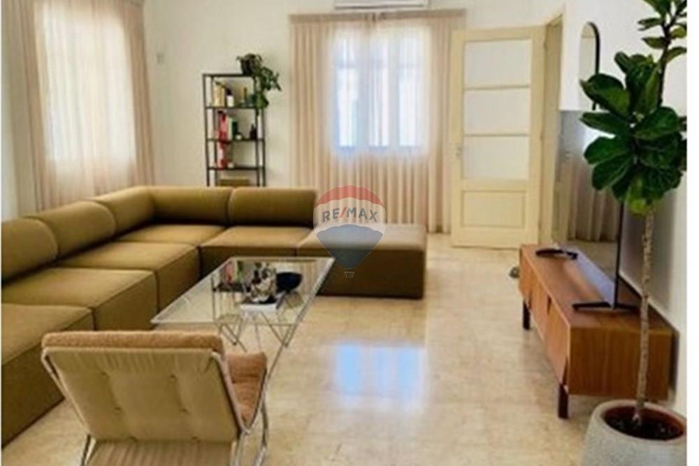 Residential - House - Limassol City Center, Limassol - CY - liv.jpg - 480031146-289