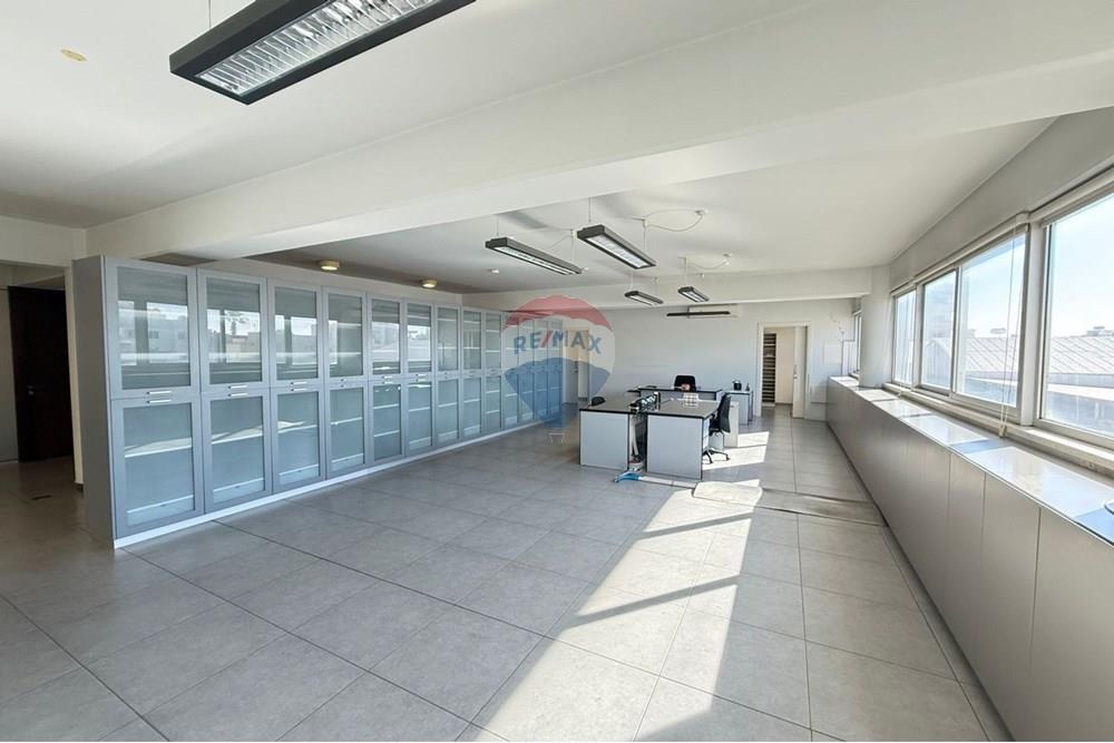 Commercial - Office - Limassol City Center, Limassol - CY - WhatsApp Image 2025-12-29 at 5.16.50 PM (3).jpeg - 480031152-187