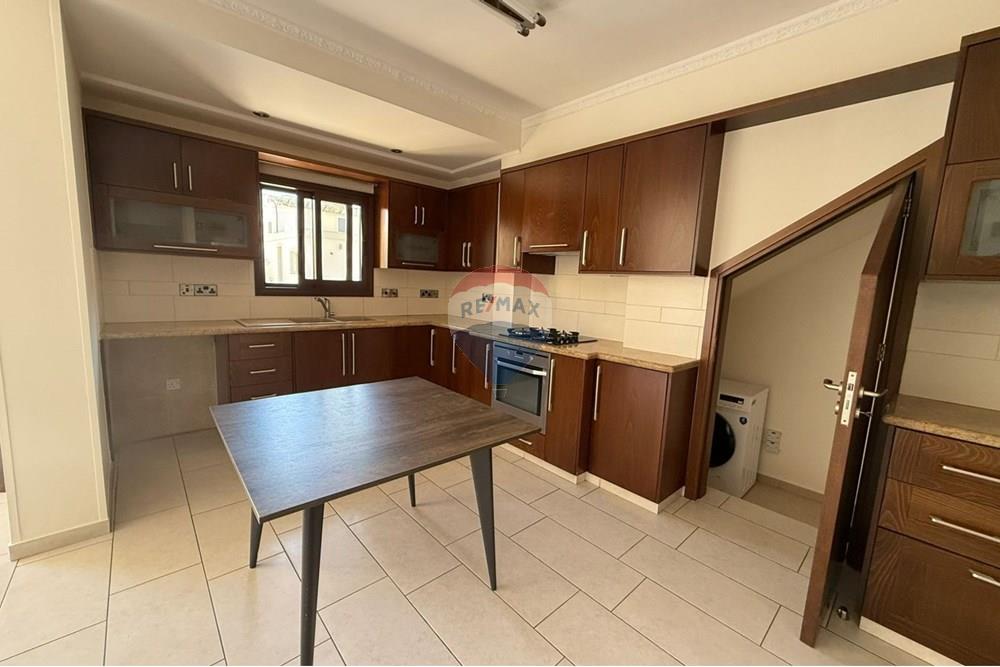 Résidentiel - Maison jumelée - Limassol City Center, Limassol - CY - WhatsApp Image 2025-10-13 at 4.06.40 PM (2).jpeg - 480031152-170