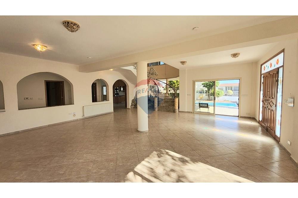 Prédio Habitacional - Vila - Agios Athanasios, Limassol - CY - 20251117_122820.jpg - 480031025-448