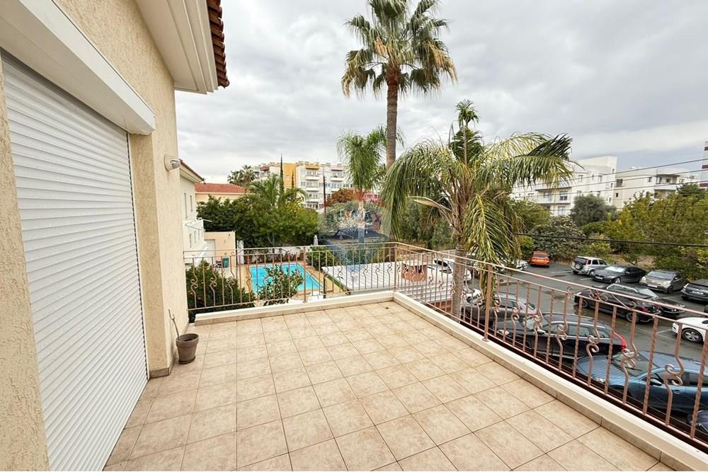 Résidentiel - Maison - Germasoyia, Limassol - CY - WhatsApp Image 2025-12-10 at 2.55.54 PM (3).jpeg - 480031152-182