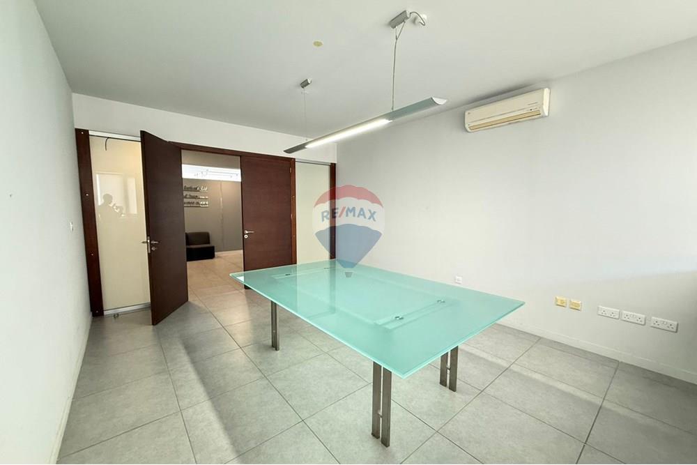 Commercial - Office - Limassol City Center, Limassol - CY - WhatsApp Image 2025-12-29 at 5.16.50 PM (1).jpeg - 480031152-187