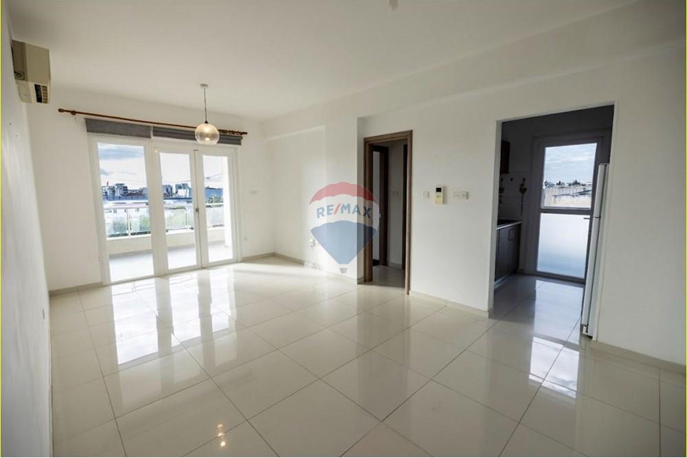 Residential - Condo/Apartment - Kato Polemidia Municipality, Limassol - CY - living.JPG - 480031028-6686