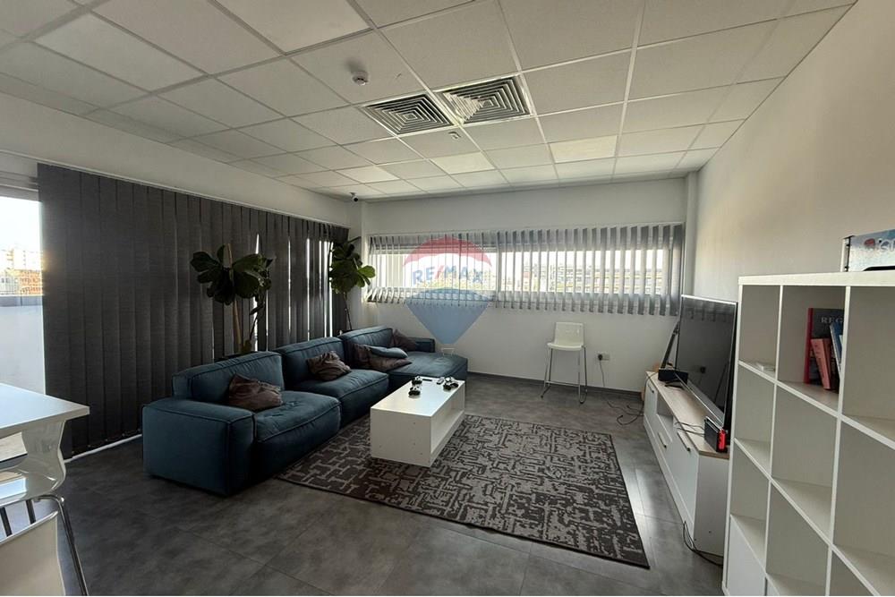 Commercieel - Büro - Agios Athanasios, Limassol - CY - WhatsApp Image 2025-09-11 at 20.38.04_a485d348.jpg - 480031017-1751