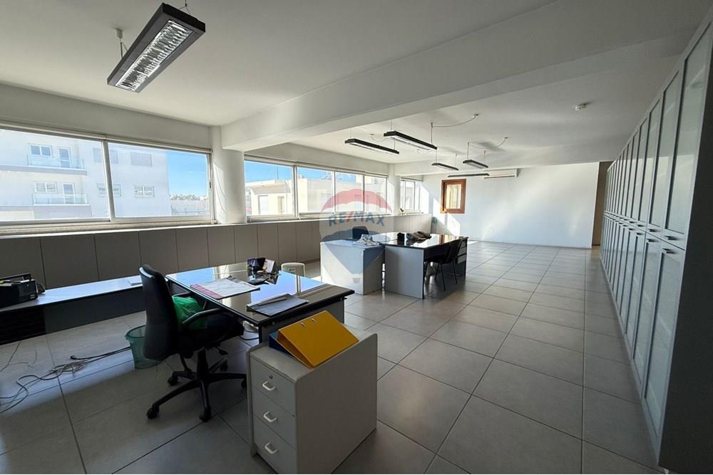 Commercial - Office - Limassol City Center, Limassol - CY - WhatsApp Image 2025-12-29 at 5.16.49 PM.jpeg - 480031152-187