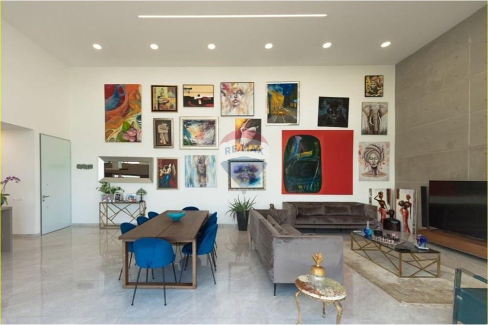 Prédio Habitacional - Casa - Germasoyia, Limassol - CY - DIN LIV.JPG - 480031028-6593