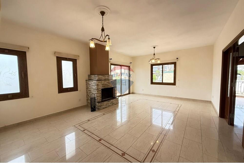 Residential - House - Limassol City Center, Limassol - CY - WhatsApp Image 2025-12-10 at 9.42.48 AM.jpeg - 480031152-181