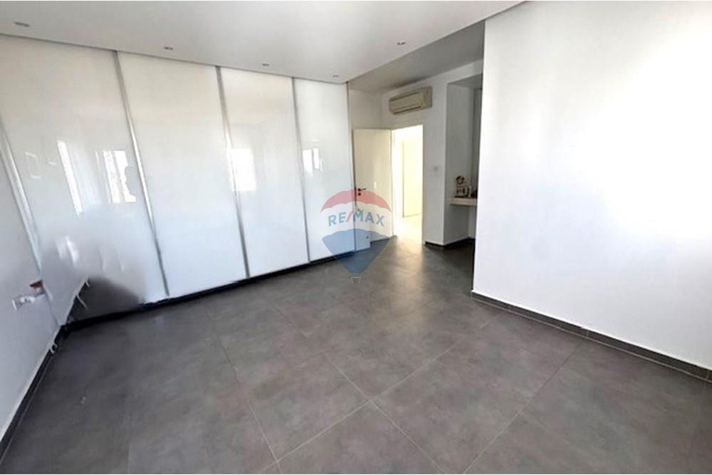 Residential - Semi-Detached House - Livadia, Larnaca - CY - thumbnail_IMG_2478.jpg - 480091029-122