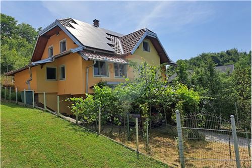 Prodamo-Hiša-Melje  -  Maribor, Podravje-490321055-132