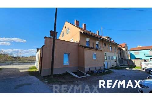 For Sale-Condo/Apartment-Celje, Savinjska Region-490281037-39