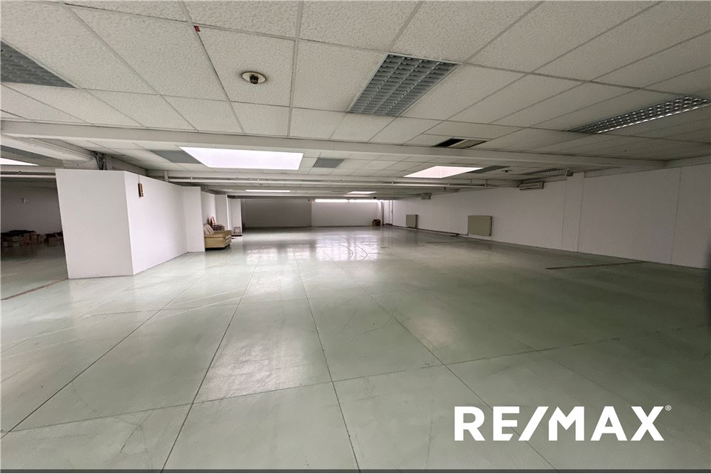 Commercial Office Celje, Savinjska Region SI 490281028204 , RE