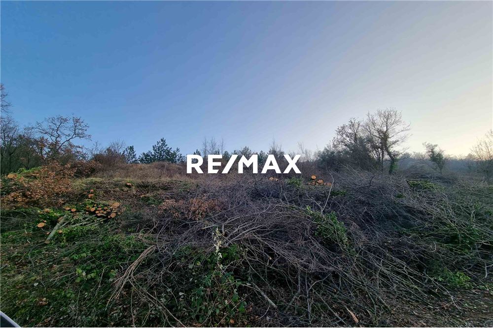 Residential Plot of Land Expectation to Build Koper, South