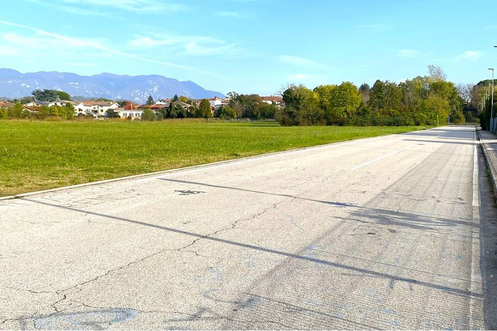 Commercial - Plot of Land for Building - Gorizia, GO - IT - 04 IMG_6401.jpeg - 490371007-34