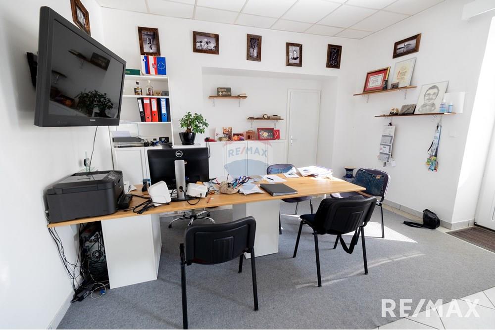 商业 - 带公寓/办公室的商店 - Slovenska Bistrica, Podravje - SI - REMAX Slovenska Bistrica-48.jpg - 490321073-35