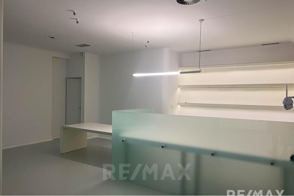 Commercieel - Laden/Einzelhandel - Maribor, Podravje - SI - IMG_2202.jpg - 490321067-32