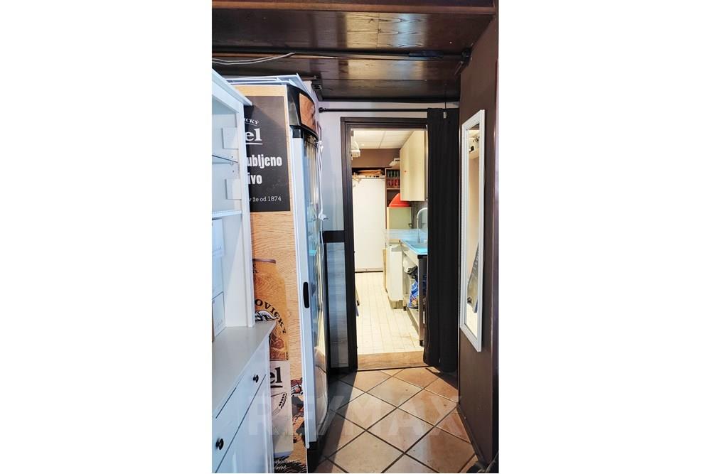 Commercial - Pub - Nova Gorica, North Primorska region - SI - IMG_20250903_101731_edit_56178103638829.jpg - 490371002-86