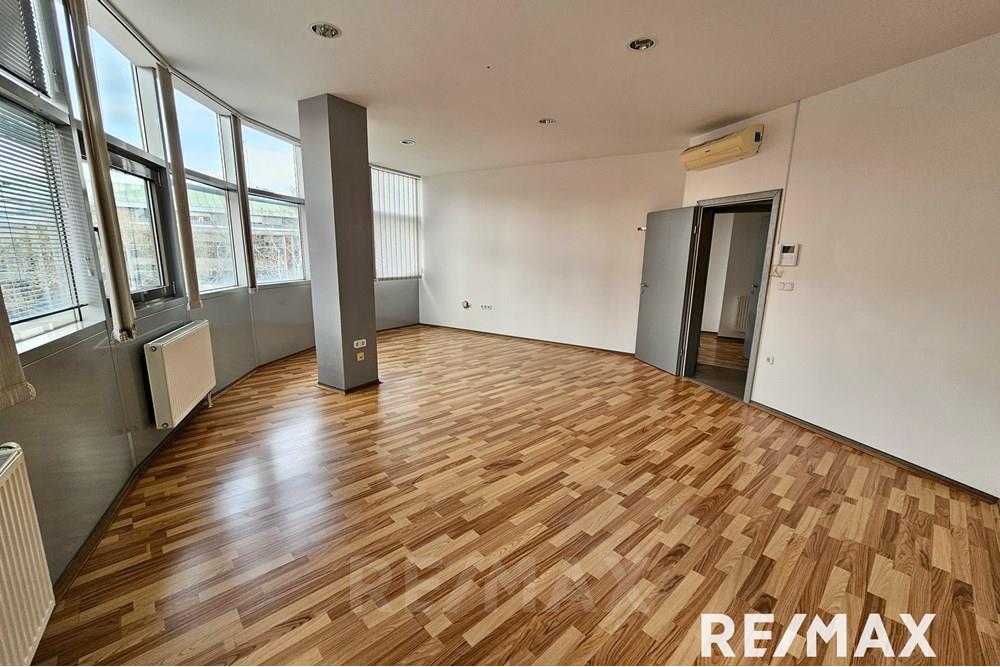 Commercieel - Büro - Maribor, Podravje - SI - 20250413_152743.jpg - 490321044-412