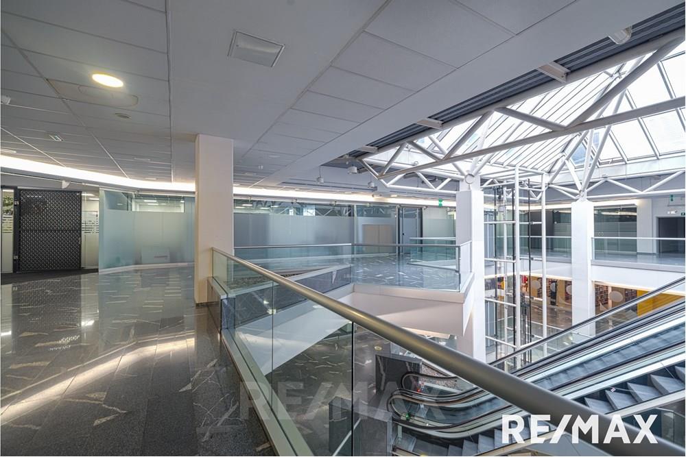 Commercieel - Büro - Maribor, Podravje - SI - JD1_4341-Edit1 (9).jpg - 490321075-41
